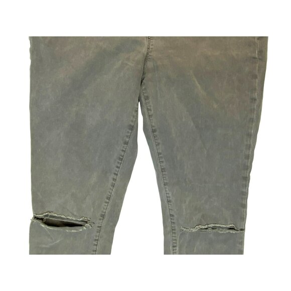 J Brand Jeans Size 28 x 28 Skinny Leg Silver Fox Gray Womens Distressed - Picture 7 of 9